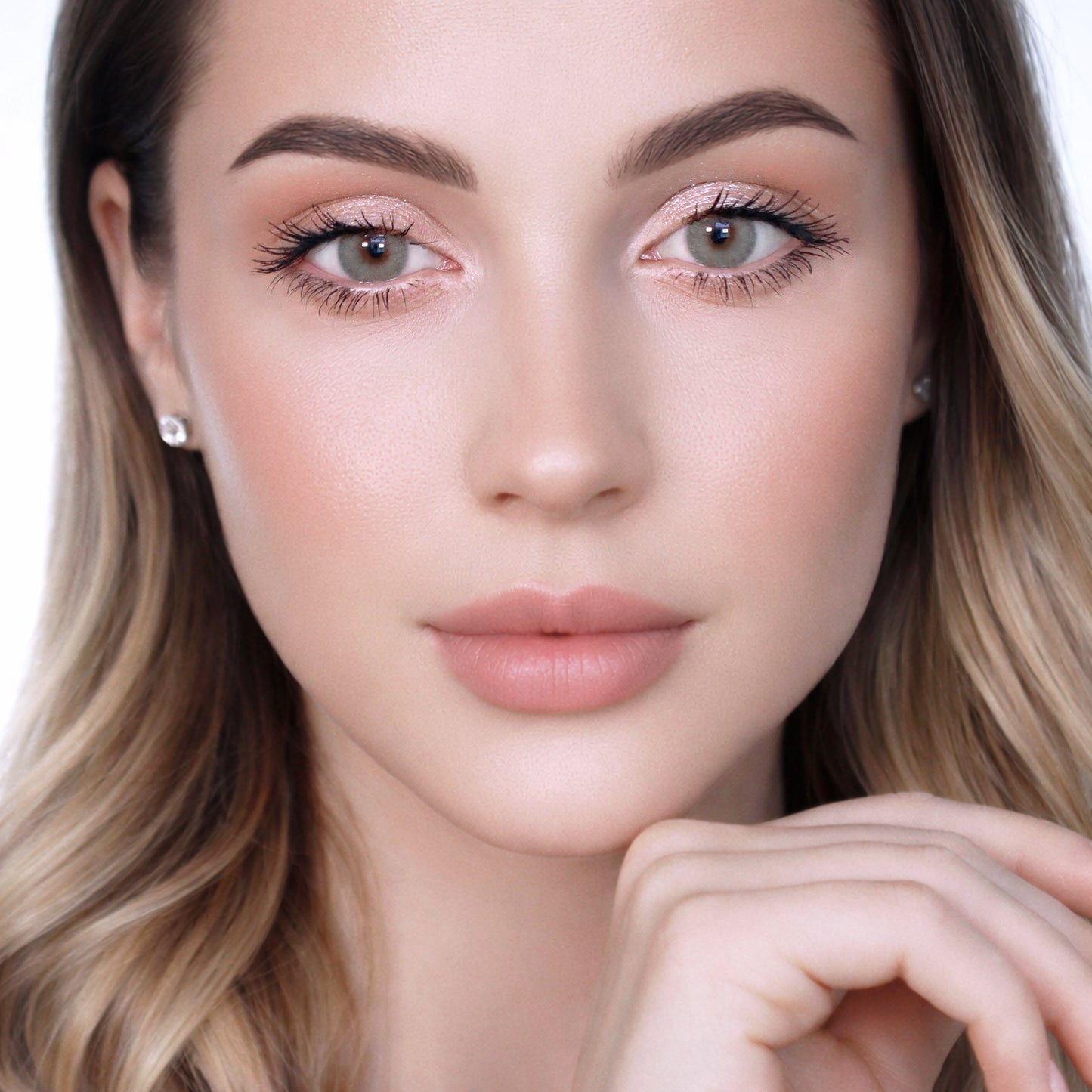 Rehlein farbige Kontaktlinsen in der Farbe Waldgrün - Portrait mit beiden Augen, natürliche Farbabdeckung